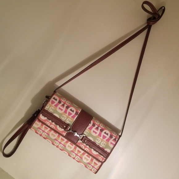 Great Summer Clutch-Crossbody!! - Picture 2 of 6